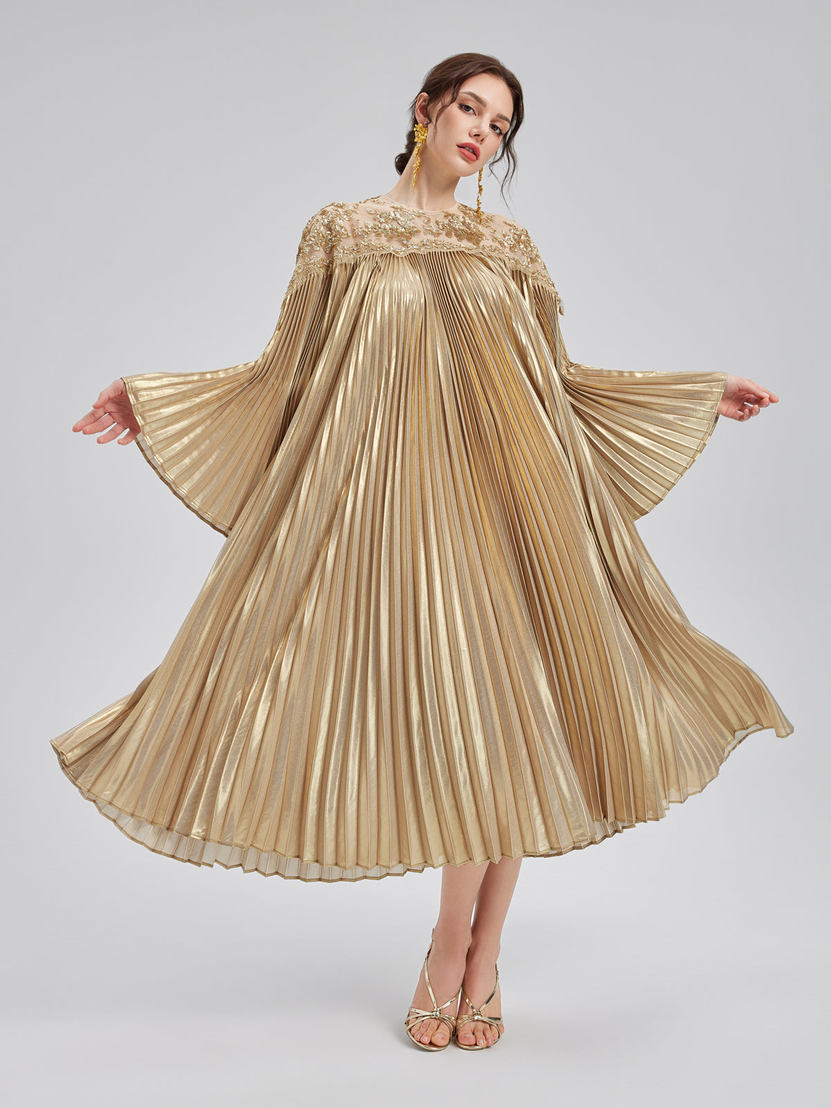 Elegant Gold Embroidery Pleats Dress