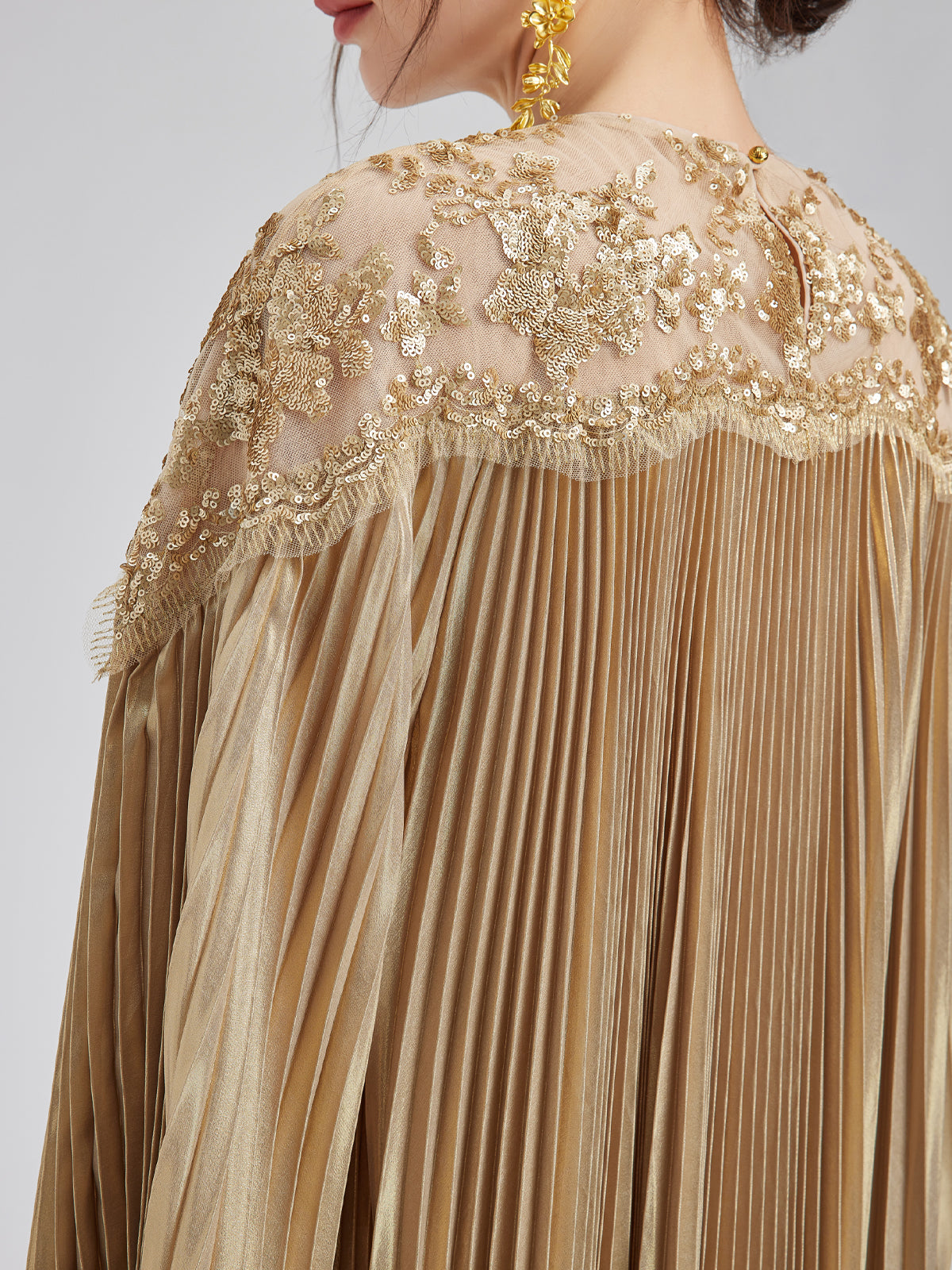 Elegant Gold Embroidery Pleats Dress