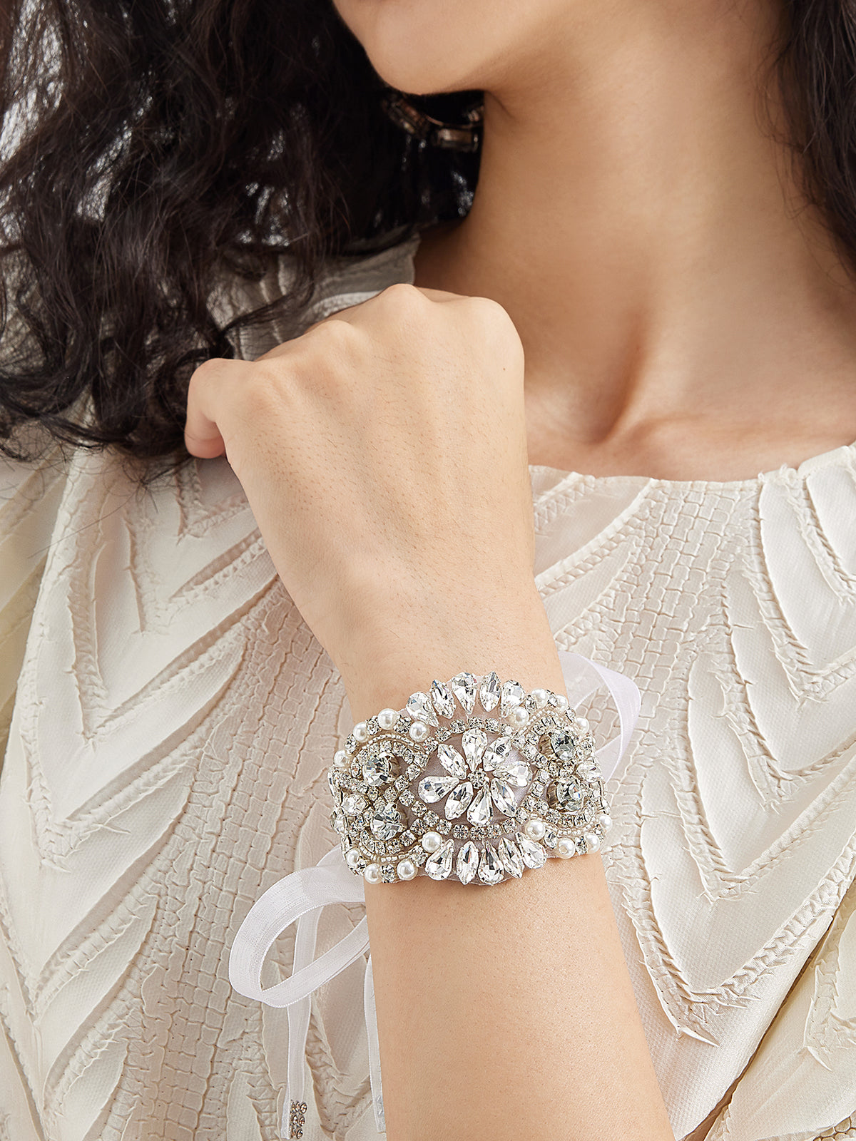 【FREE GIFT】Elegant Radiant Crystal Bracelet