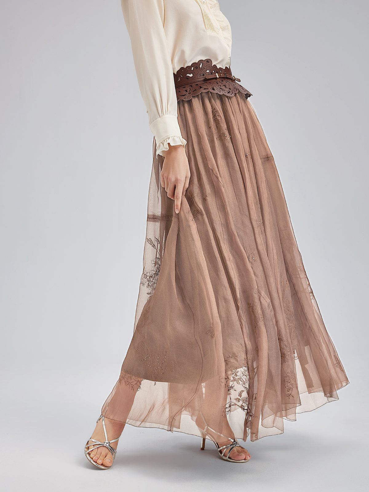 Classic Art Embroidered A-Line Skirt